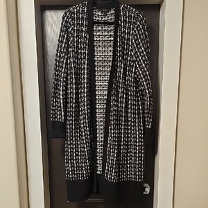 RW&CO. Black and White Open-Front Knit Cardigan